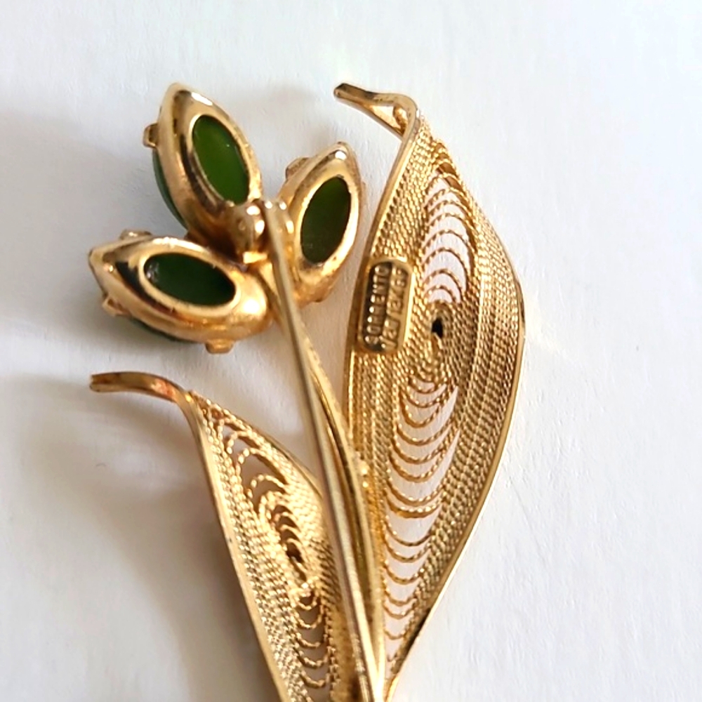 Gold & Emerald Floral Brooch Pin - Picture 4 of 5